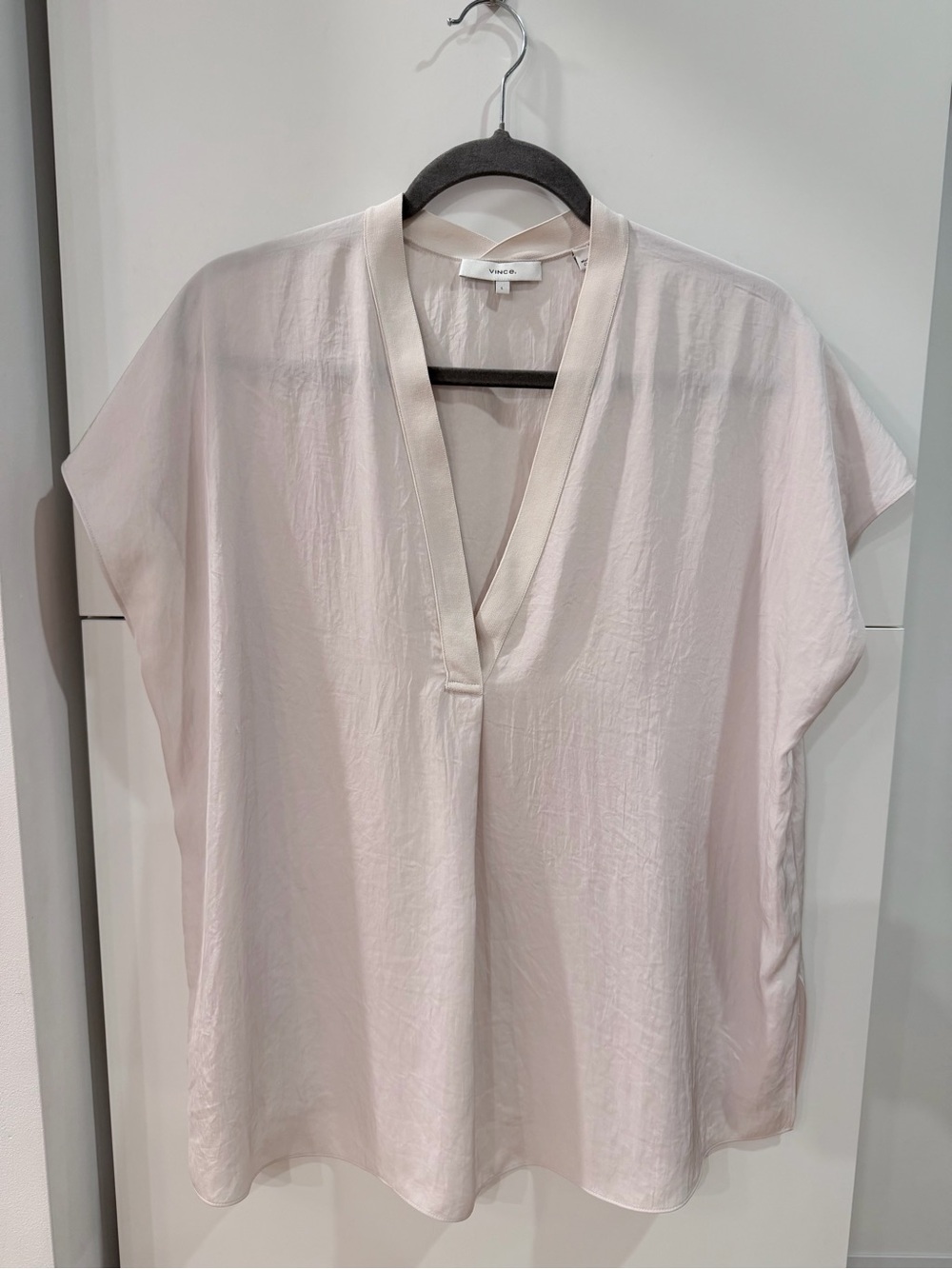Vince Cream Crinkle Triacetate Satin V-Neck Relaxed Blouse Top Size L